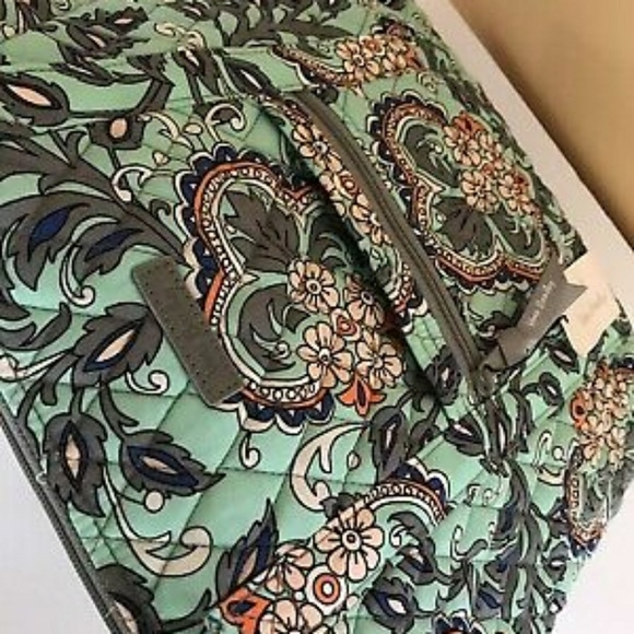 NWT VERA BRADLEY VILLAGER in FAN FLOWERS - Picture 6 of 6